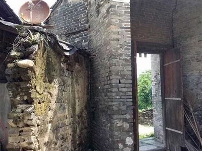 《迷雾重重的旧别墅：揭开失踪案件背后的真相》