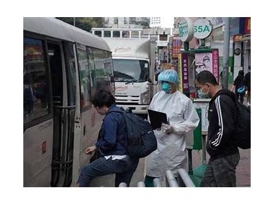 海角社区开展核酸检测工作，确保居民健康安全
